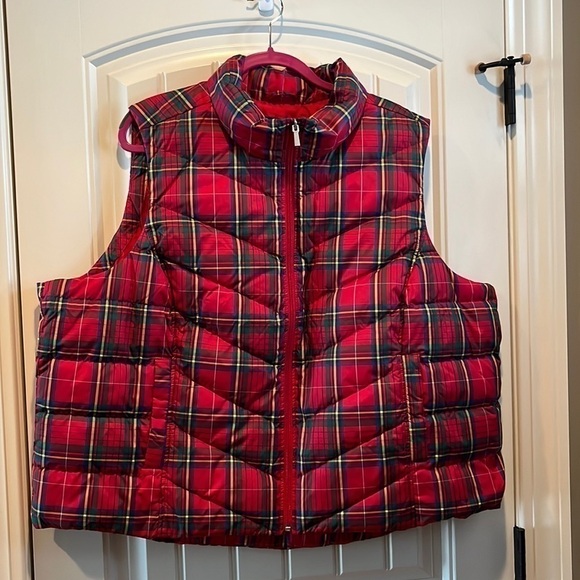 PRETTY red plaid down filled NWT lands End zip puffer vest size 3XP - Picture 1 of 10
